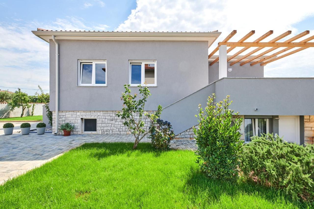 Apartmani Ivana Умаг Экстерьер фото